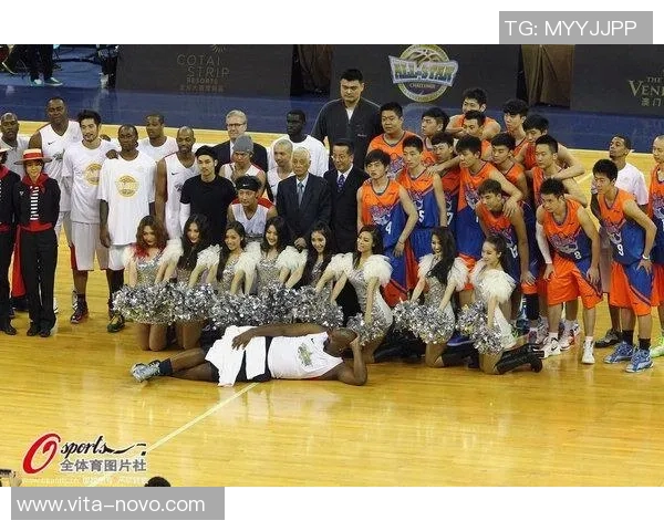 大明星热爱篮球运动的背后故事与他们的励志人生 大明星热爱篮球运动的背后故事与他们的励志人生